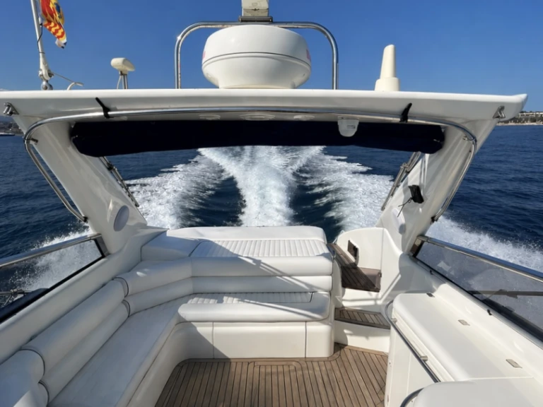 Verhuur Motorboot Sunseeker met vaarbewijs