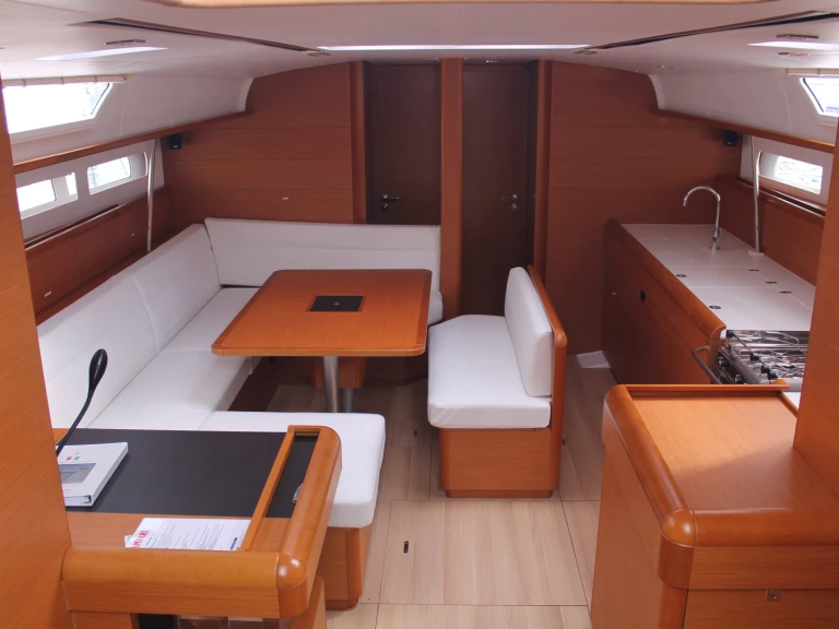 Huur Zeilboot met of zonder schipper Jeanneau in Sitges