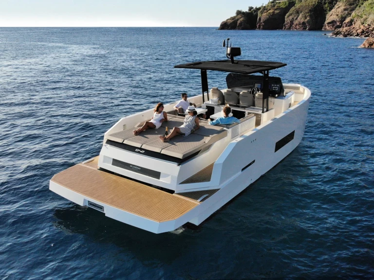 Motorboot te huur in Ibiza Town voor de beste prijs