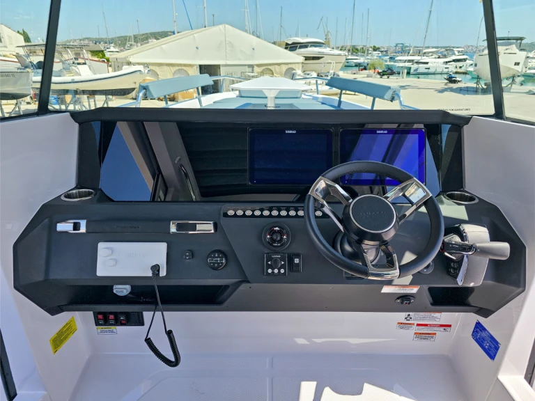 Motorboot te huur in Seget Donji voor de beste prijs