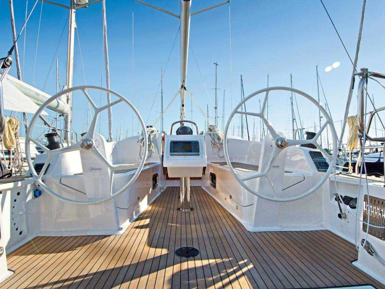 Huur een Bavaria Cruiser 37 in Zadar