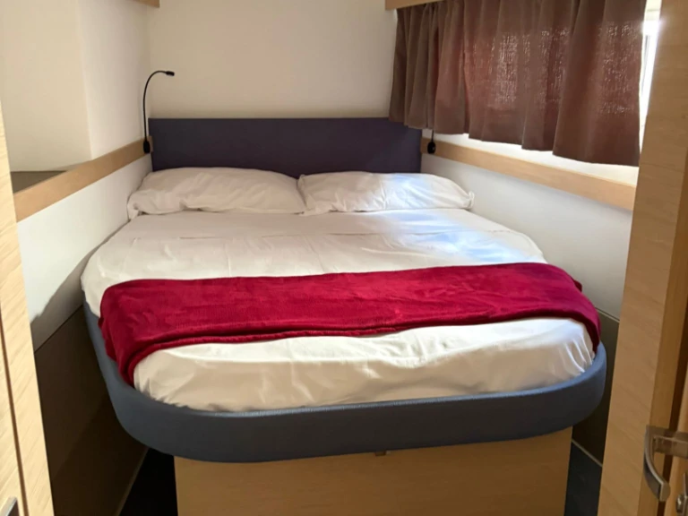 Catamaran te huur in Furnari voor de beste prijs