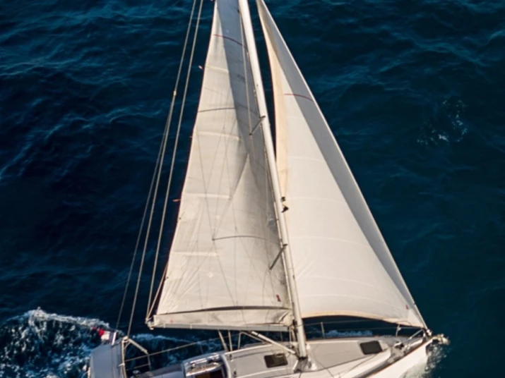 Verhuur Zeilboot in Marseille - Elan Impression 35