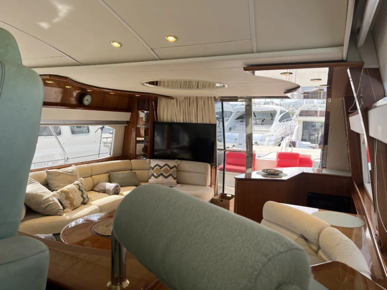 Verhuur Motorboot Azimut met vaarbewijs