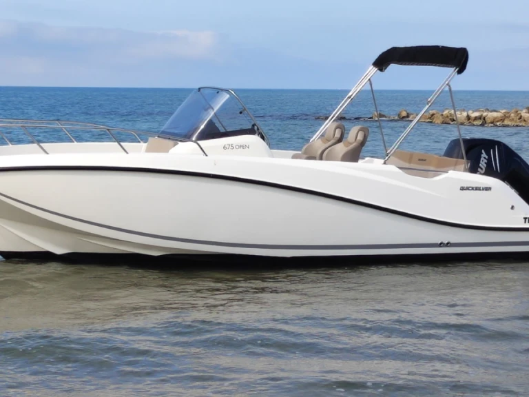 Verhuur Motorboot Quicksilver met vaarbewijs