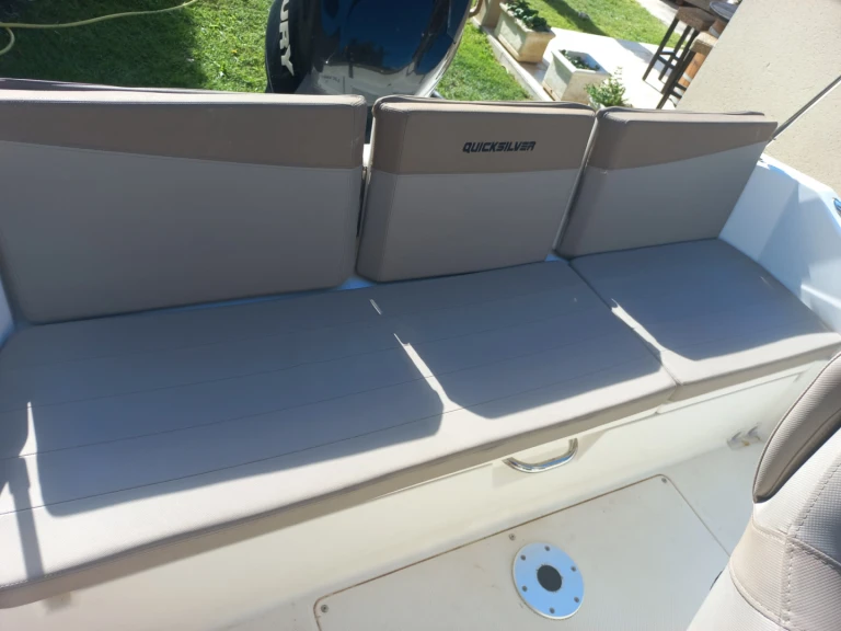 Huur een Quicksilver Quicksilver 675 Open Activ in Six-Fours-les-Plages