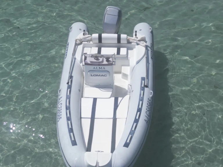Huur een Lomac Lomac 540 IN in Porto-Vecchio