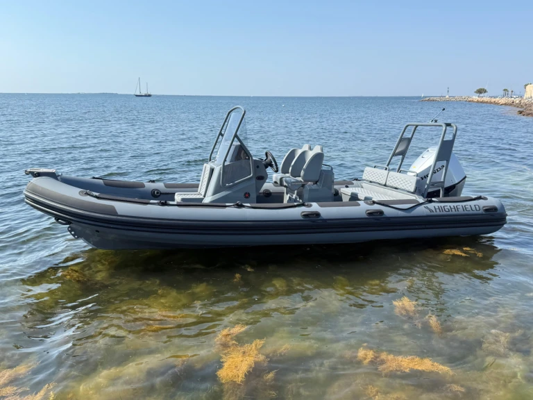 Huur een Highfield Patrol 660 in Mèze