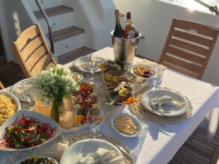 Huur een costume Tuzla in Kemerköy