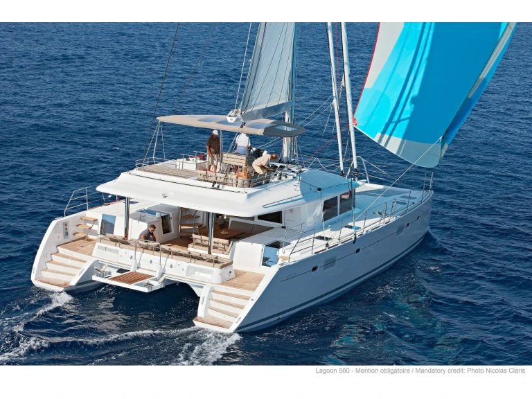 Catamaran te huur in Álimos voor de beste prijs
