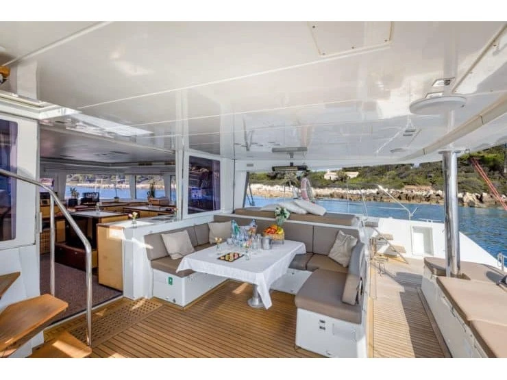 Lagoon Lagoon 560 S2 te huur van particulier of professional in Álimos