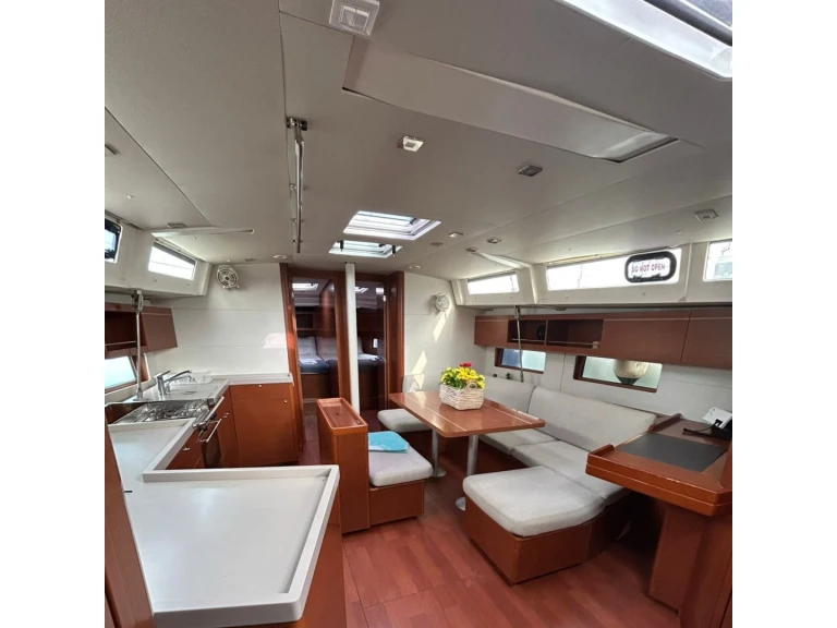 Huur Zeilboot met of zonder schipper Bénéteau in Álimos