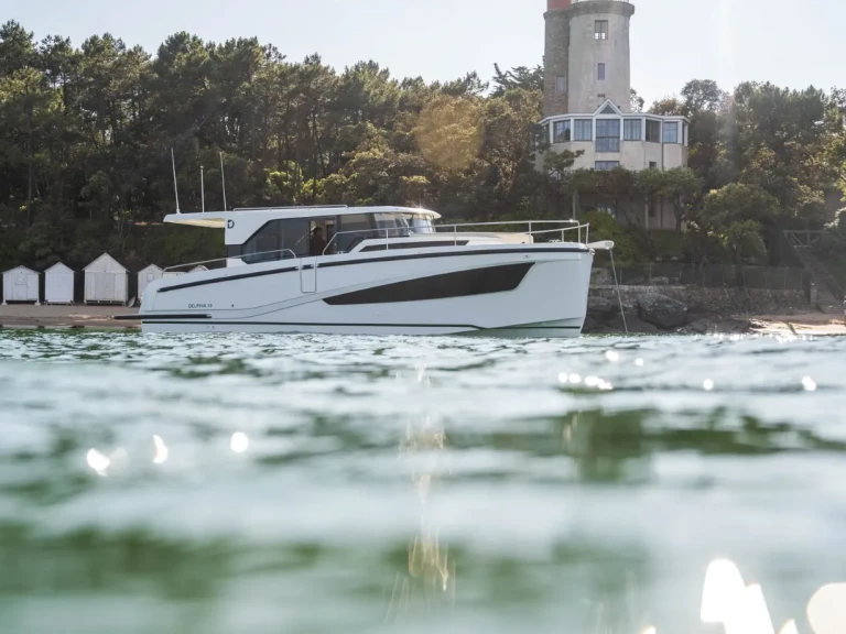 Bootverhuur Split goedkoop Delphia 10 Sedan