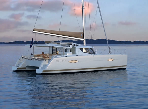 Verhuur Catamaran Fountaine Pajot met vaarbewijs