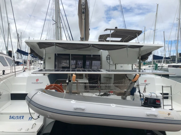 Verhuur Catamaran Fountaine Pajot met vaarbewijs