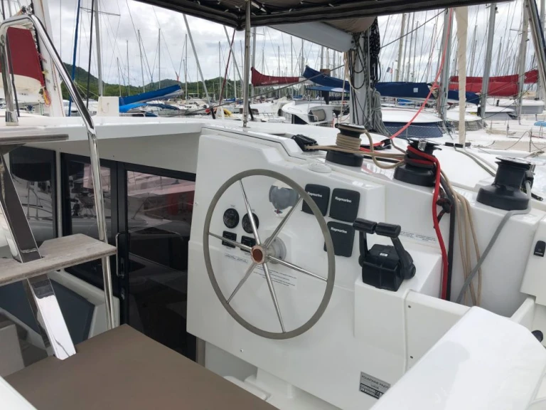 Fountaine Pajot Lucia 40 te huur van particulier of professional in Le Marin