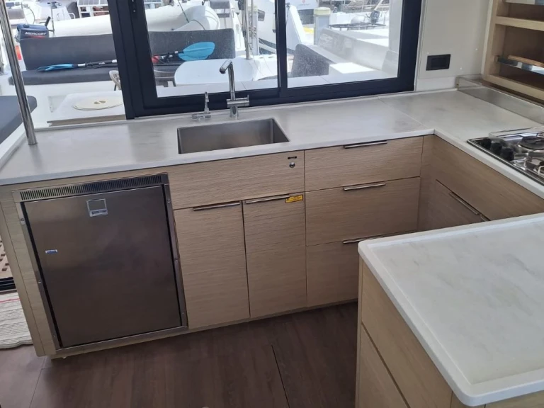 Huur een Lagoon Lagoon 46 in Nassau