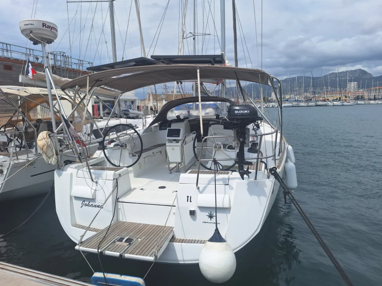 Zeilboot te huur in Toulon voor de beste prijs