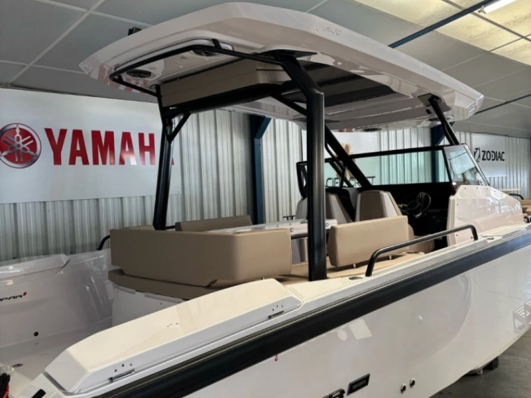 Verhuur Motorboot Axopar met vaarbewijs