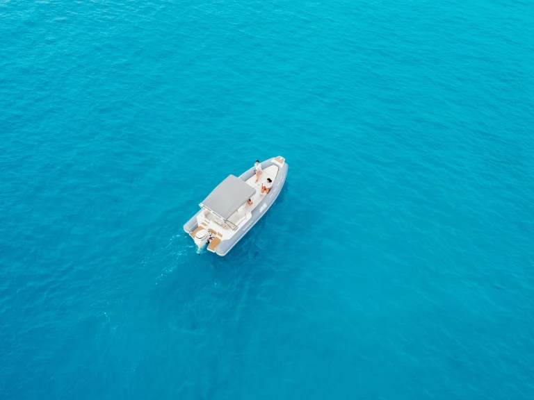 Bootverhuur Zodiac Medline 850 in Santa Eulària des Riu via SamBoat