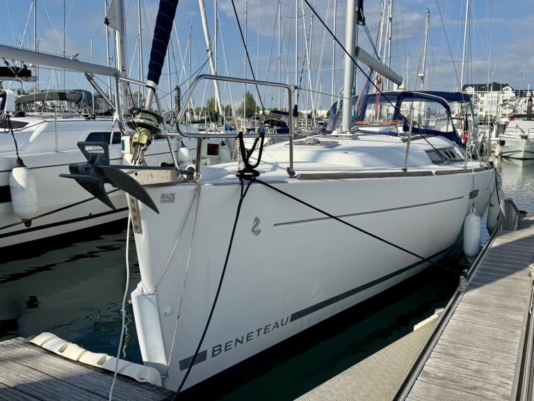 Verhuur Zeilboot in Les Sables-d'Olonne - Bénéteau Oceanis 37