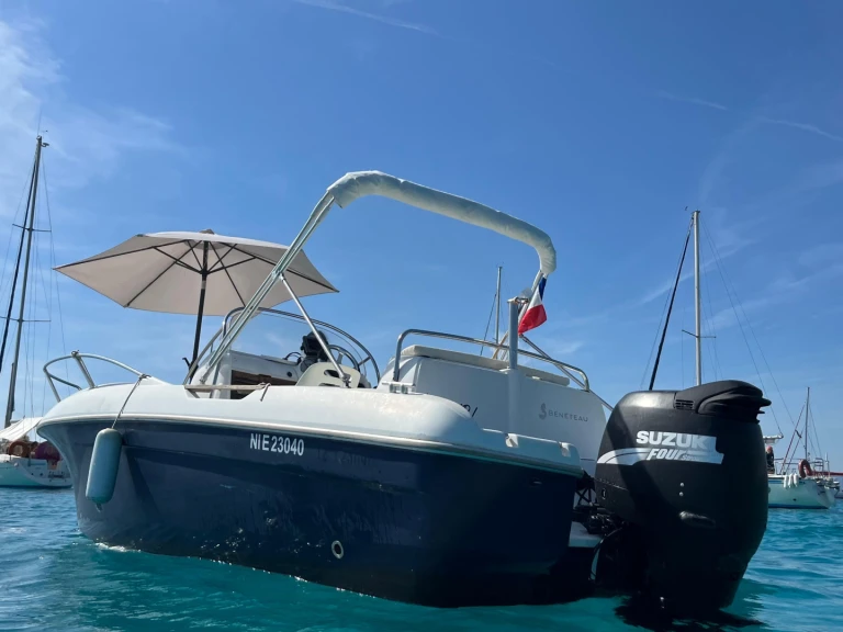 Huur Motorboot met of zonder schipper Chris Craft in Cannes
