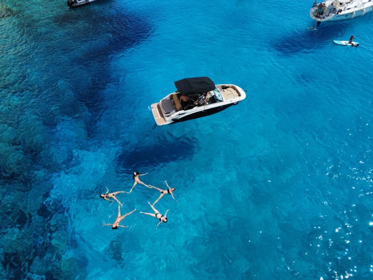 Motorboot te huur in Mílos voor de beste prijs