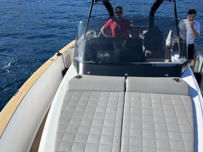 Jachthuur in Les Salins d'Hyères - Pardo Yachts Pardo 38 via SamBoat