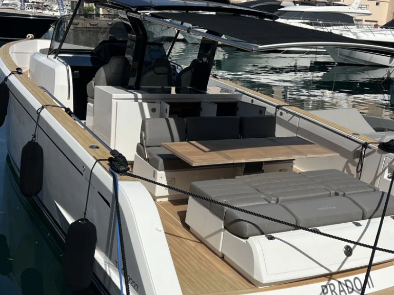 Huur een Pardo Yachts Pardo 38 in Les Salins d'Hyères