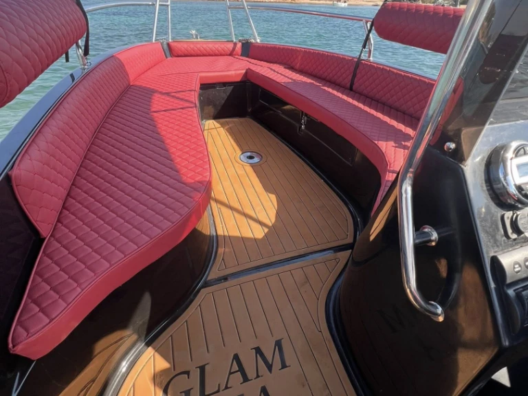 Bootverhuur Glyfáda goedkoop COBRA 495