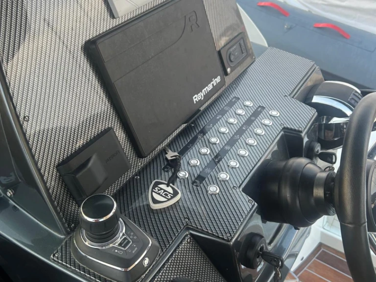 Verhuur RIB Sacs met vaarbewijs