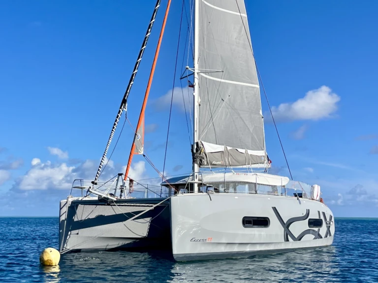 Huur een Excess Excess 11 in Papeete
