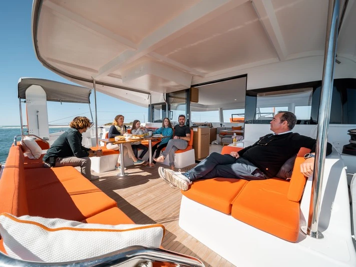 Huur Catamaran met of zonder schipper Excess in Papeete