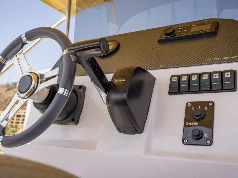 Bootverhuur Altea goedkoop Predator 600P