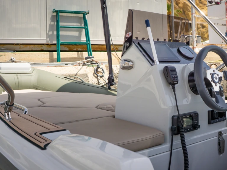 Huur een Italboats Stingher 380FR in Altea