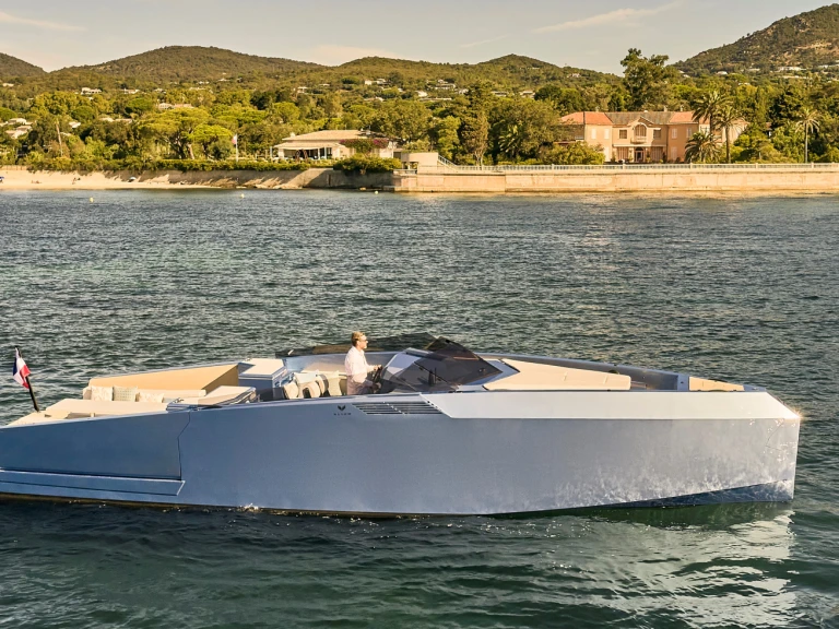 Huur Motorboot met of zonder schipper Alium Yachts in Cannes