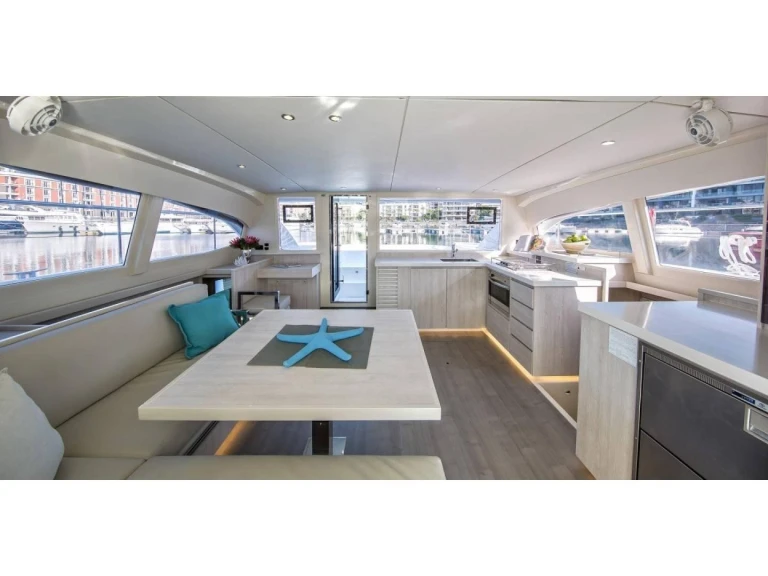 Verhuur Catamaran Leopard met vaarbewijs