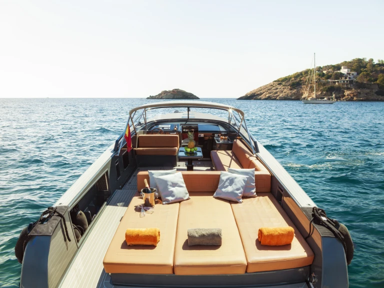 Bootverhuur VanDutch VanDutch 40 in Marina Botafoch via SamBoat