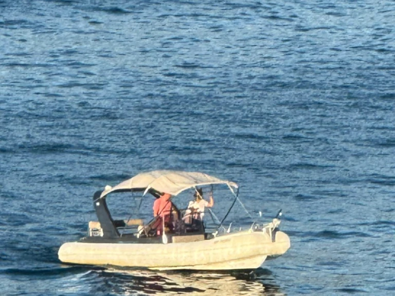 RIB te huur in Tivat voor de beste prijs