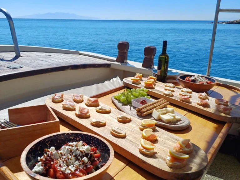 Jachthuur in Mykonos (City) - Traditional Wood Wood via SamBoat