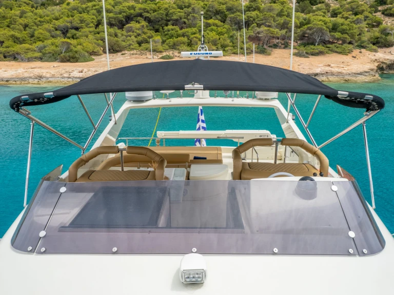 Bootverhuur Marina Aliki goedkoop Ferretti 80