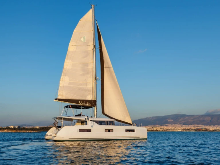Huur Catamaran met of zonder schipper Lagoon in Marina Aliki