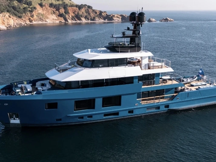 Huur een King Benji  First 45 in Saint-Tropez