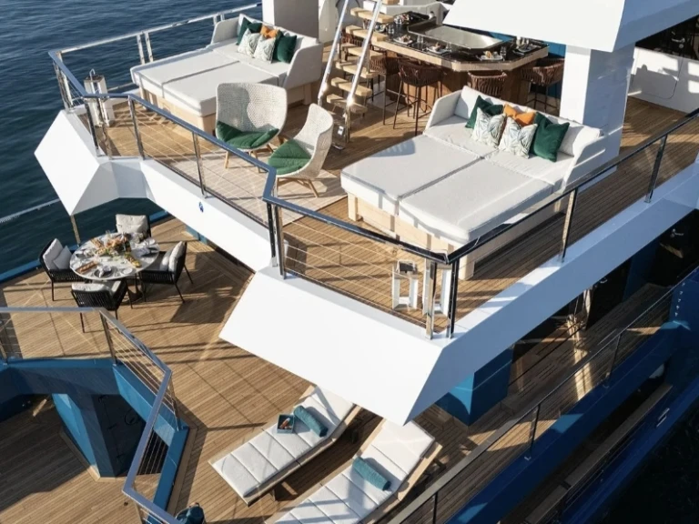 Bootverhuur King Benji  First 45 in Saint-Tropez via SamBoat