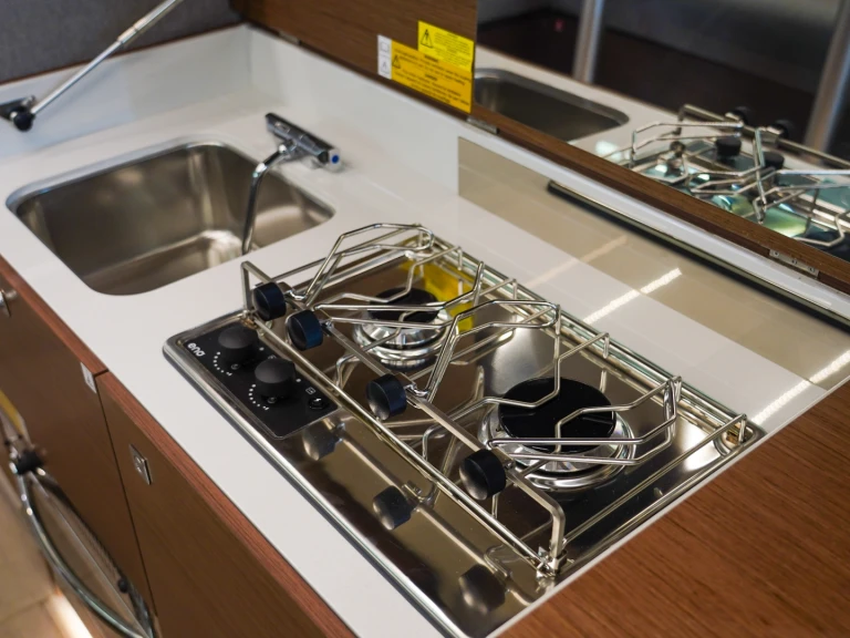 Huur Motorboot met of zonder schipper Delphia in Split