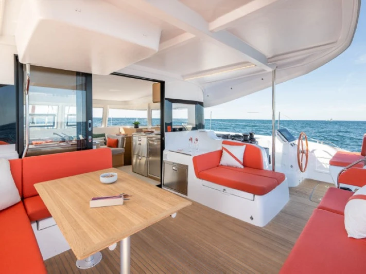 Huur Catamaran met of zonder schipper Excess in Raiatea Island