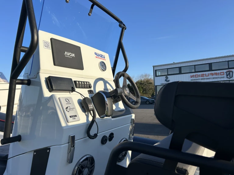 Bootverhuur Zodiac Pro 7 Vendée Globe in La Forêt-Fouesnant via SamBoat