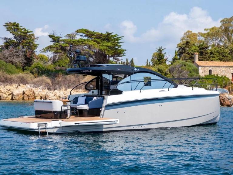 Huur Motorboot met of zonder schipper Bénéteau in Dénia