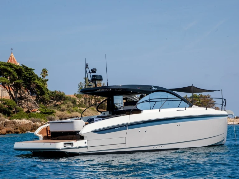 Verhuur Motorboot Bénéteau met vaarbewijs
