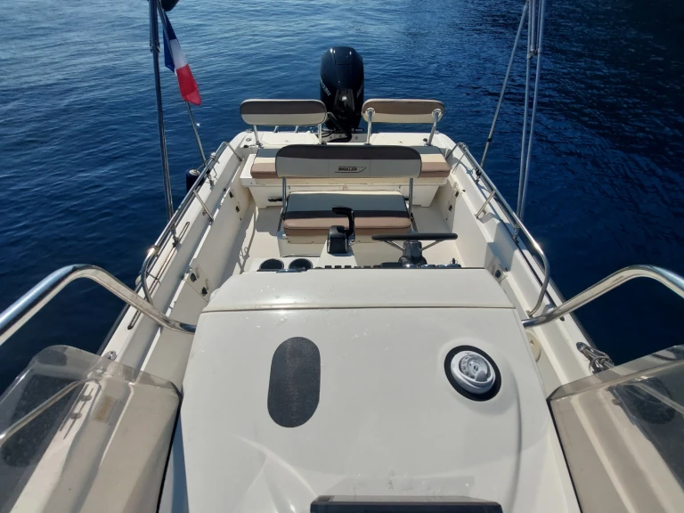 Huur Motorboot met of zonder schipper Boston Whaler in Port de la Rague